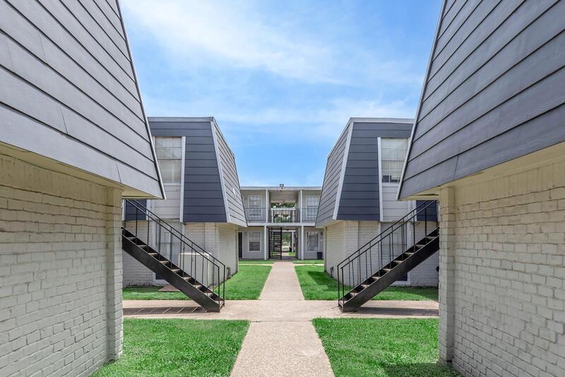 Tidwell Park apartment community