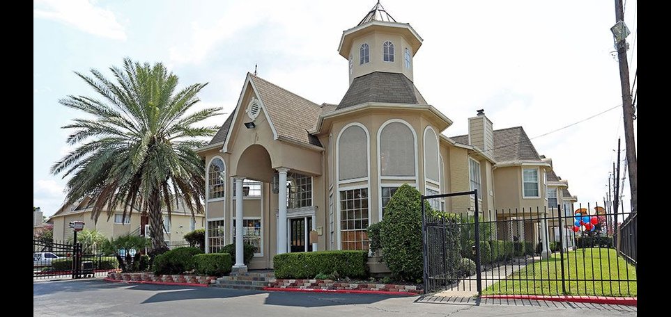 Vineyard Trace apartment community